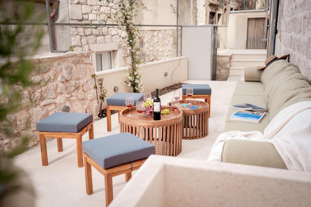 Dida Hvar *